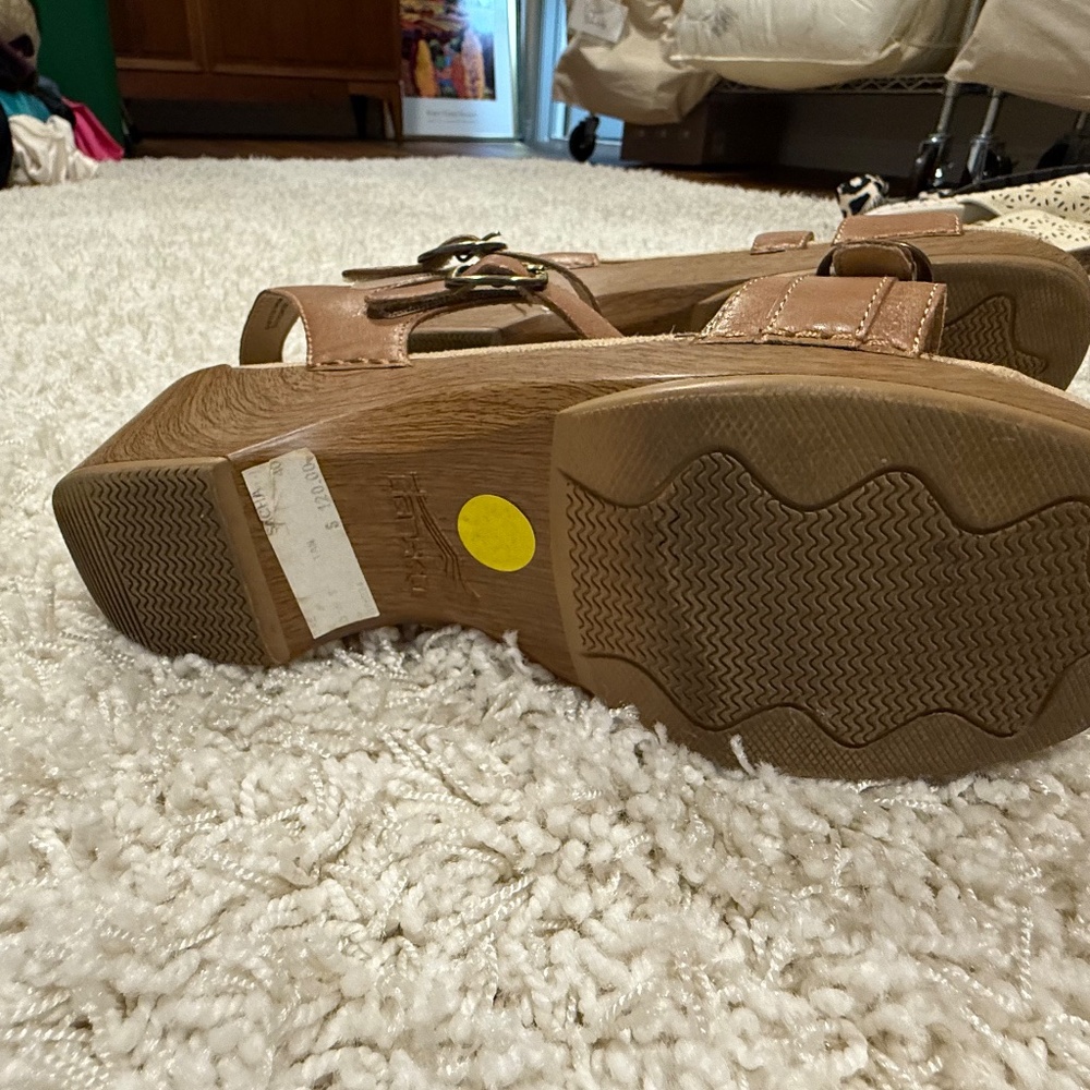 NEW!!  Dansko Sandals - size 40/9 - Picture 4 of 7